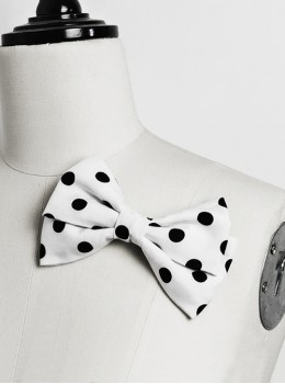 Rabbit Theater Series Checkerboard Edition Simple Daily Cute Black White Polka Dot Ouji Fashion Double Bownot Brooch