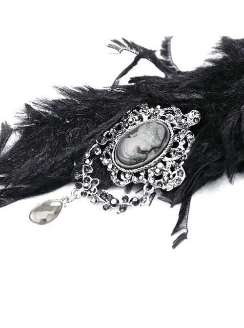 Gothic Style Gorgeous Retro Black Plush Tassel Silver Gemstone Pendant Decorative Shawl