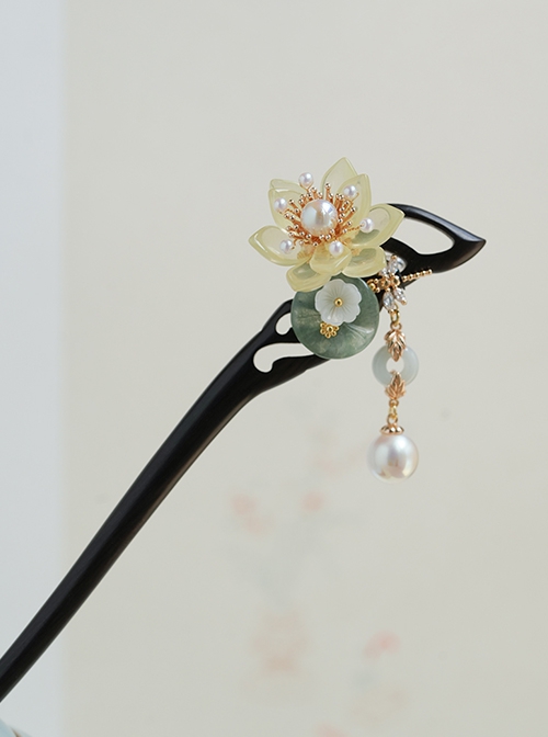 Elegant Chinoiserie Green Chalcedony Jewelry Shell Glass Hanfu Pearl Lotus Flower Classic Lolita Ebony Hairpin