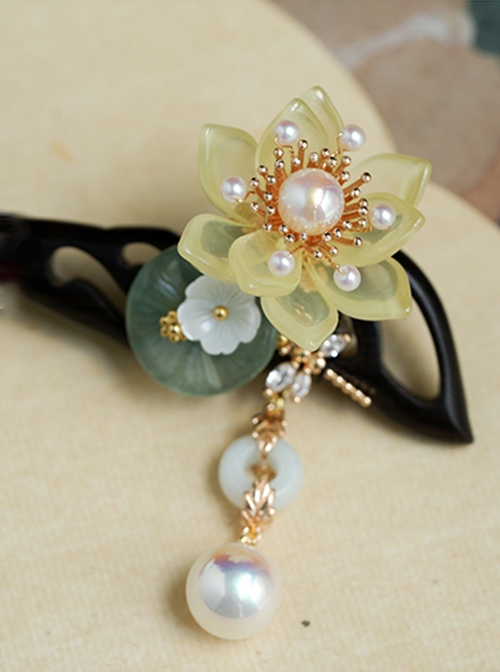 Elegant Chinoiserie Green Chalcedony Jewelry Shell Glass Hanfu Pearl Lotus Flower Classic Lolita Ebony Hairpin