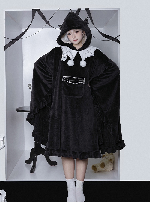 Ghost Series Gothic Cobweb Black Flaw Fashion Warm Fit Lolita Lapel Long Woolen Coat Cape