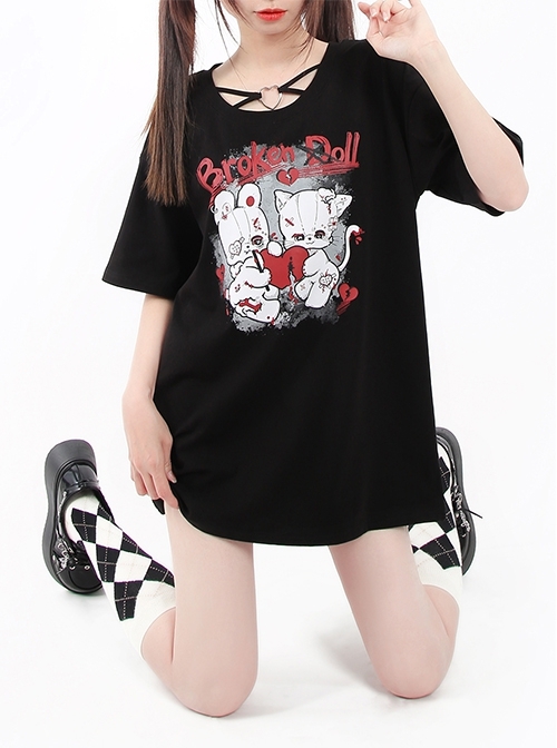 Broken Doll Series Dark Doll Print Metal Heart Button Decoration Kawaii Fashion Black Loose Short Sleeves T Shirt