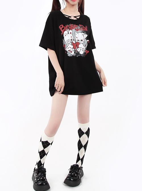 Broken Doll Series Dark Doll Print Metal Heart Button Decoration Kawaii Fashion Black Loose Short Sleeves T Shirt