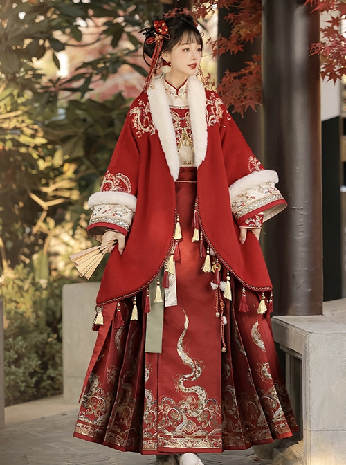 Endless Wealth Series Red Improved Chinese Traditional Hanfu Gorgeous Golden Snake Tassel Fur Edge Coat