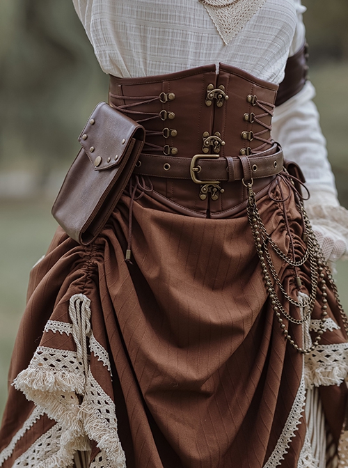 Medieval corset in leather, dark brown This leather belt is a nice